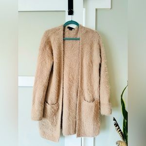 Sanctuary Sweater Fuzzy Soft with Pockets Tan Beige EUC Size Small